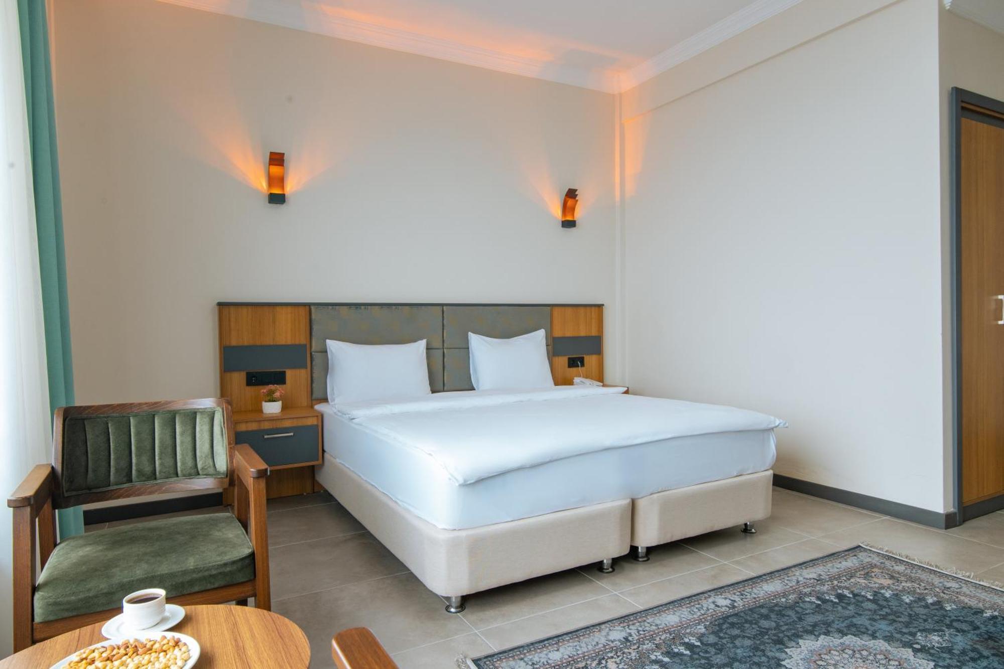Fevzi Hoca Otel Trabzon Bagian luar foto
